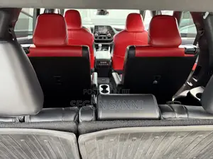 Toyota Highlander XSE 2021 Black