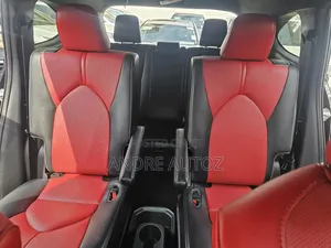 Toyota Highlander XSE 2021 Black