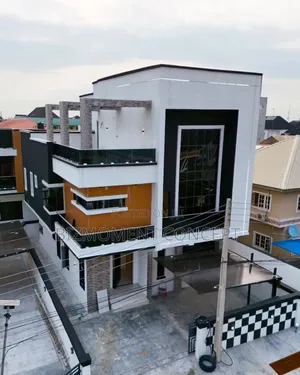 3bdrm Apartment in Victoria Island, Chevron for sale