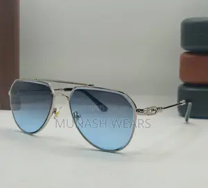 Louis Vuitton Shade Available in Black Colored Lens