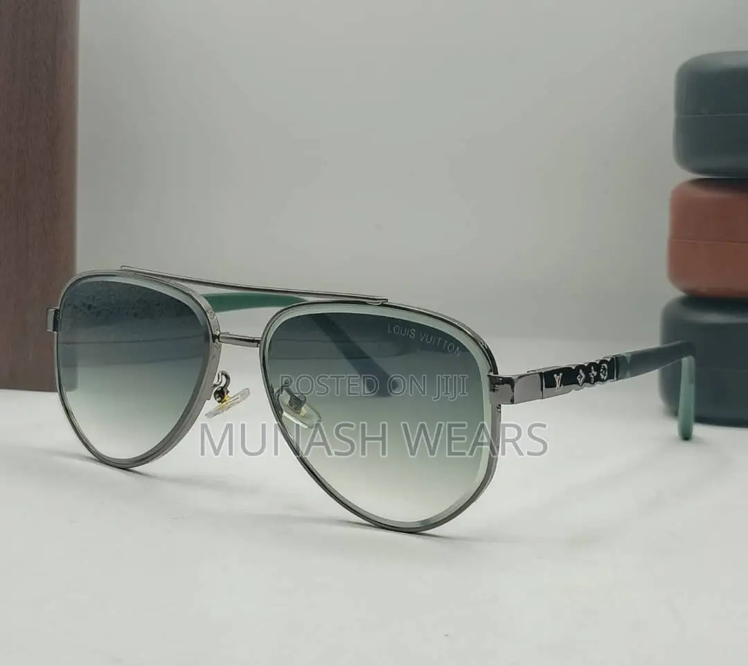 Louis Vuitton Shade Available in Black Colored Lens