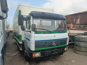 Mercedes Benz Truck 814