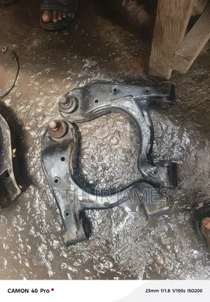 Back Upper Arms Nissan Armada and Infiniti Qx56 2006