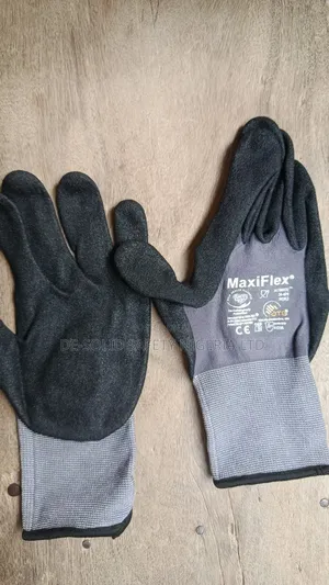 Maxiflex Hand Glove