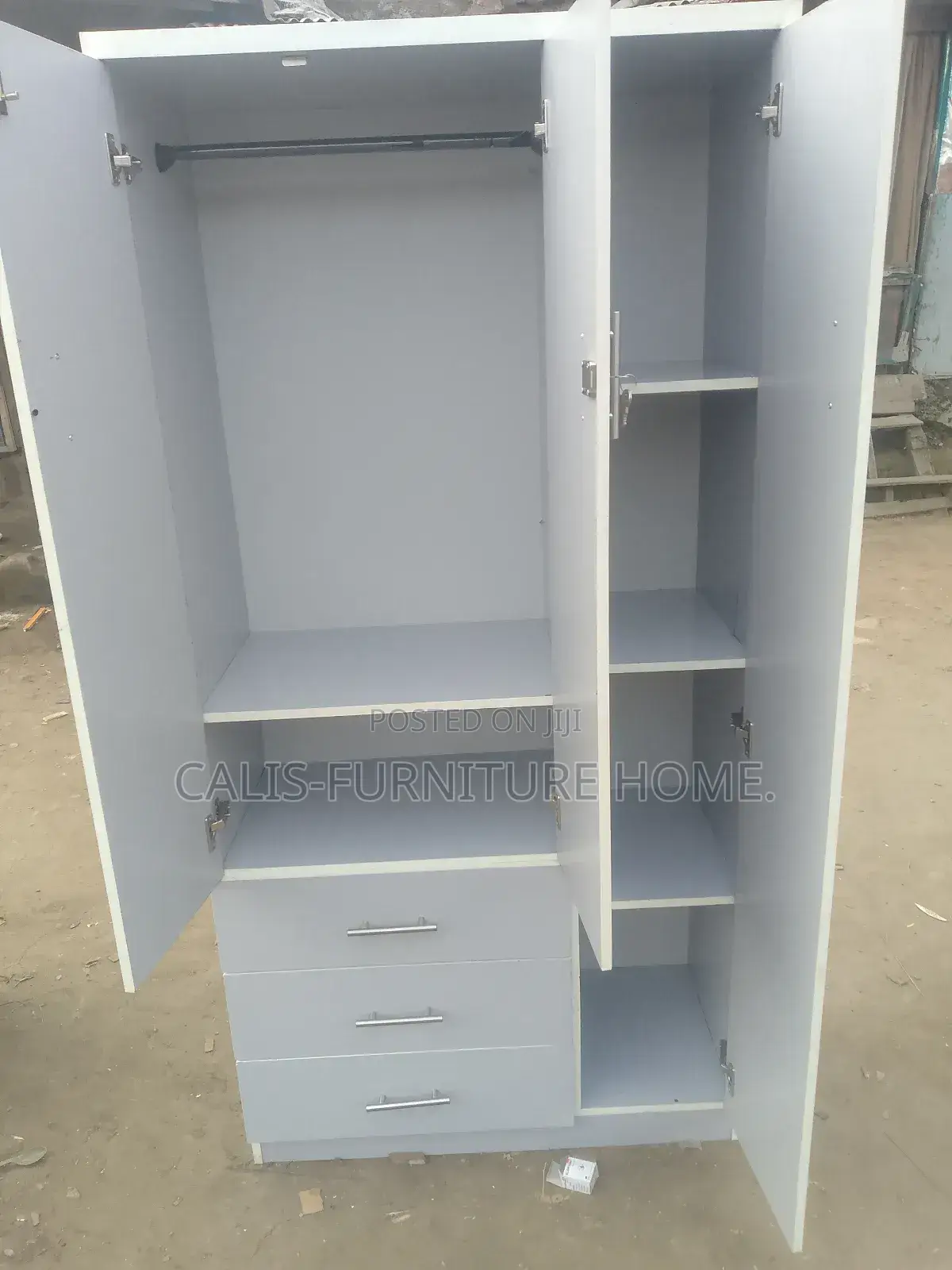 6ft X 3ft Wardrobe. Light Grey Color
