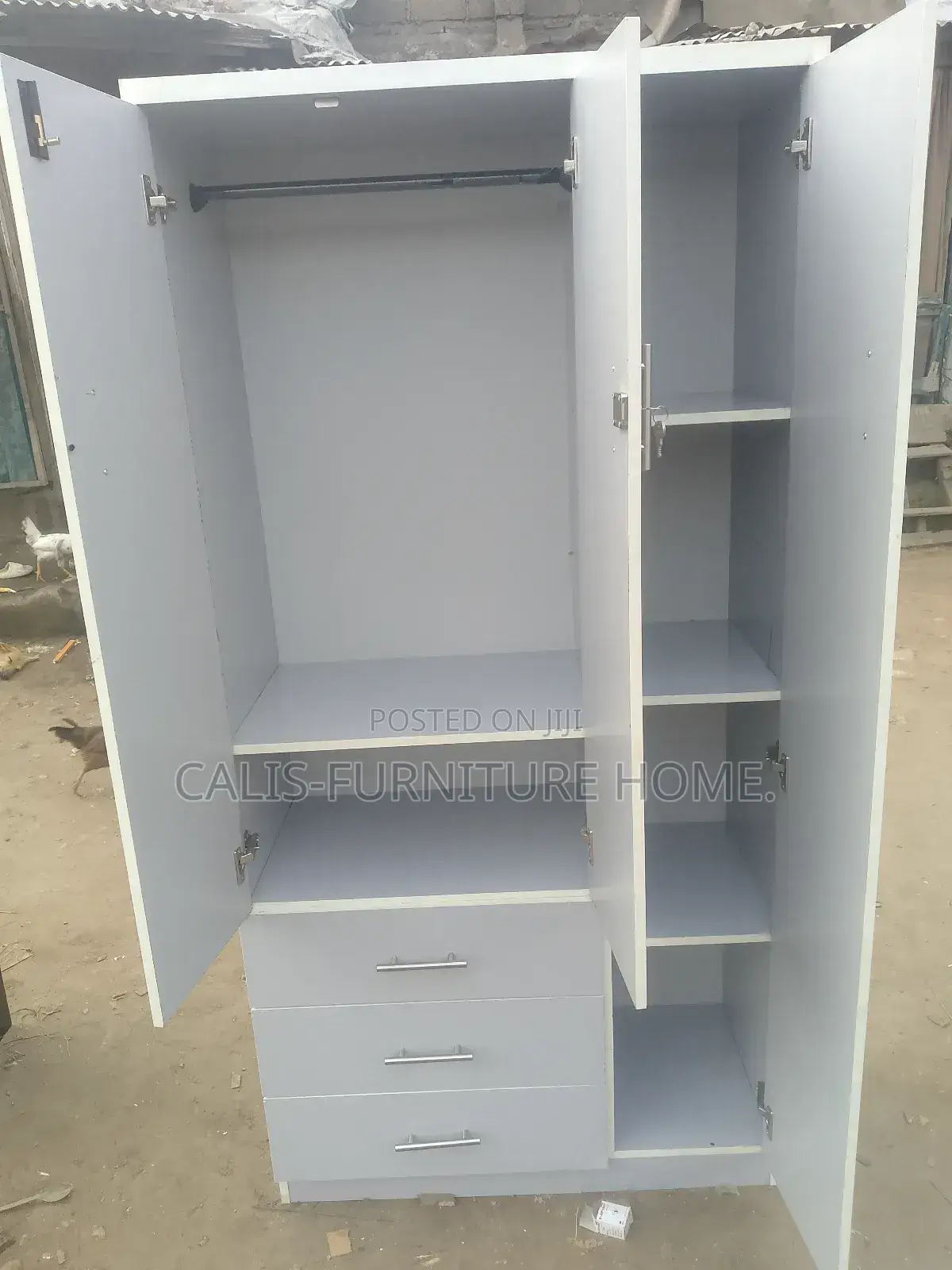 6ft X 3ft Wardrobe. Light Grey Color