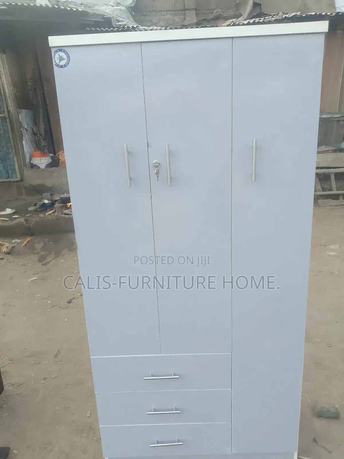 6ft X 3ft Wardrobe. Light Grey Color