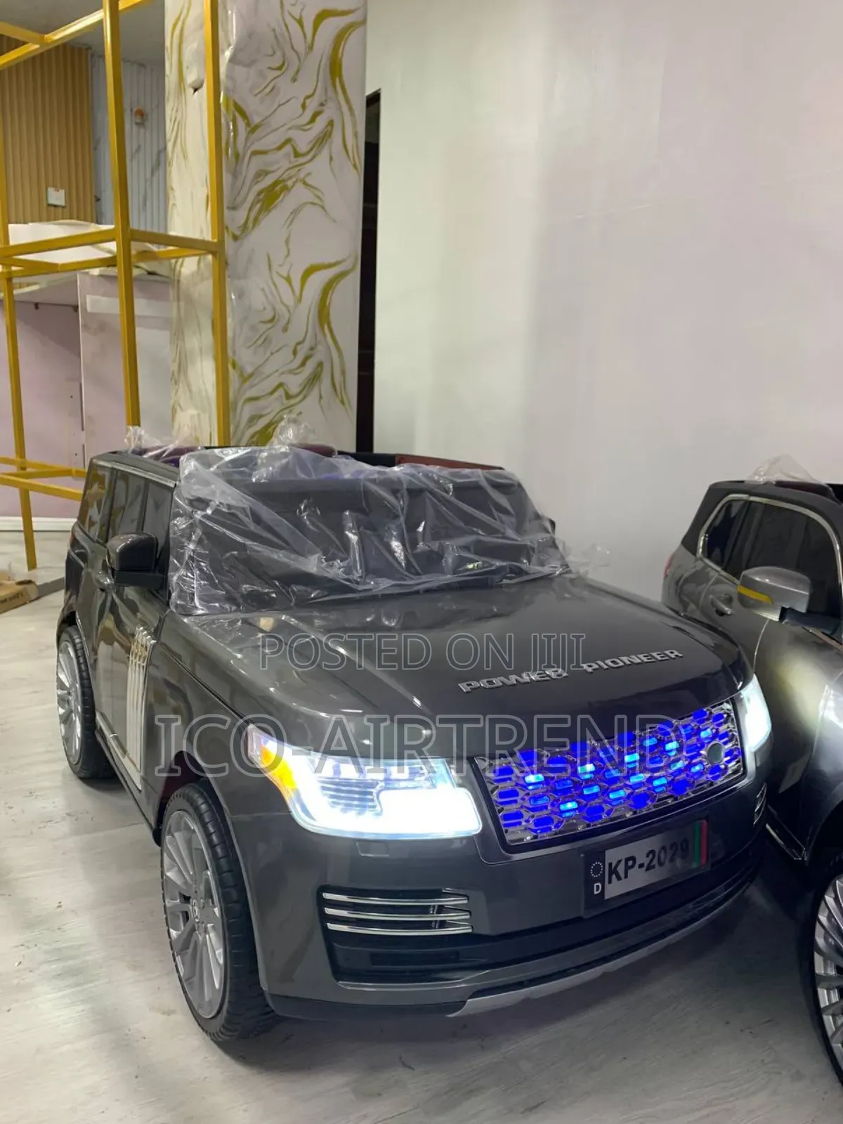 Grey Range Rover for Kids Age 1-10 With Remote Control
