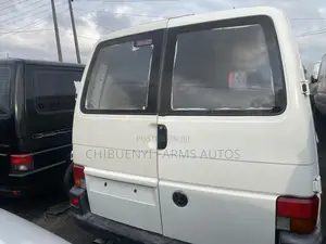 Volkswagen Transporter 2004 White
