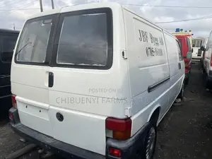 Volkswagen Transporter 2004 White