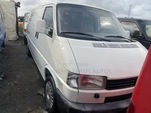 Volkswagen Transporter 2004 White