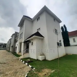 20bdrm Townhouse/Terrace in Guzape District for sale
