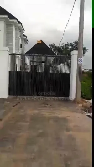 4bdrm Block of Flats in Thinker'S Corner for sale