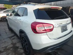 Mercedes-Benz GLA-Class 2017 White