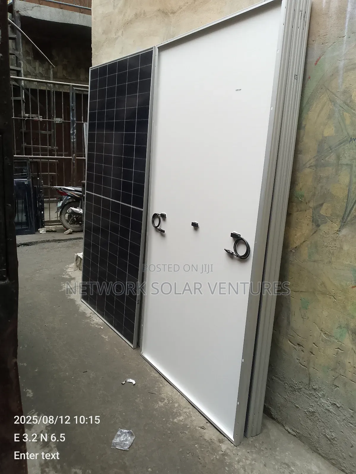 650watts 144cell Jinko Solar Panel