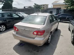Toyota Corolla 1.8 LE 2008 Gold