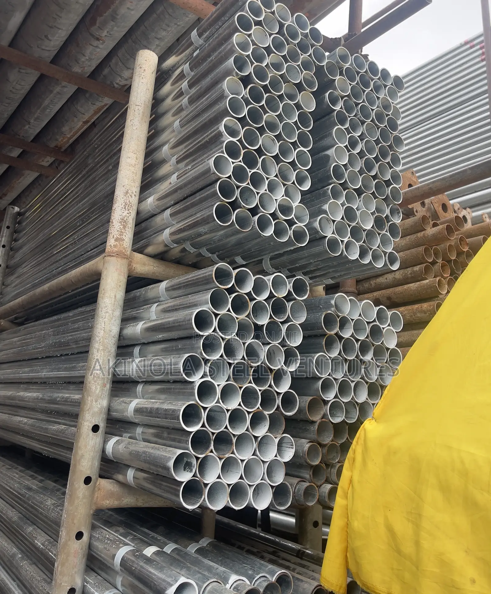 11/2" (48mm) Galvanize Scaffold Pipe Thick 3mm Imported
