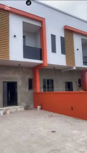 12bdrm Duplex in Benin City for sale