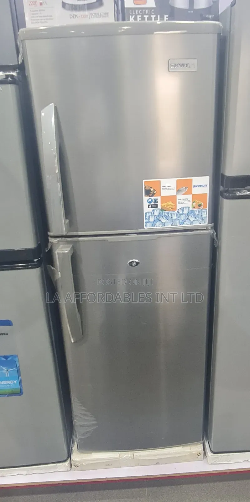 Skyrun Refrigerator. Model BCD-145a