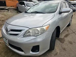 Toyota Corolla LE 4dr Sedan (1.8L 4cyl 4A) 2012 Silver