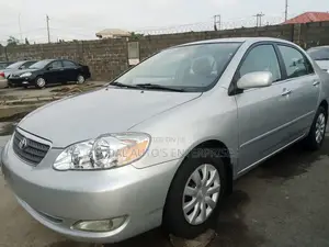 Toyota Corolla LE 2005 Silver