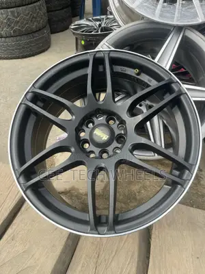 17-inch Universal Hub ...Black All Over