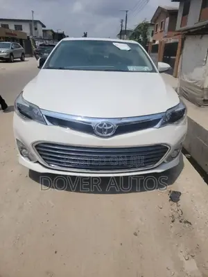 Toyota Avalon XLE Touring 4dr Sedan (3.5L 6cyl 6A) 2014 White
