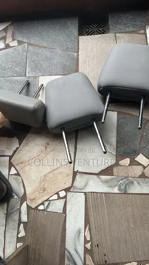 3 Center Headrest Toyota Highlander 2014-17 Ash Color