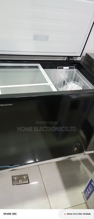Hisense Chest Freezer 189 Liter Black