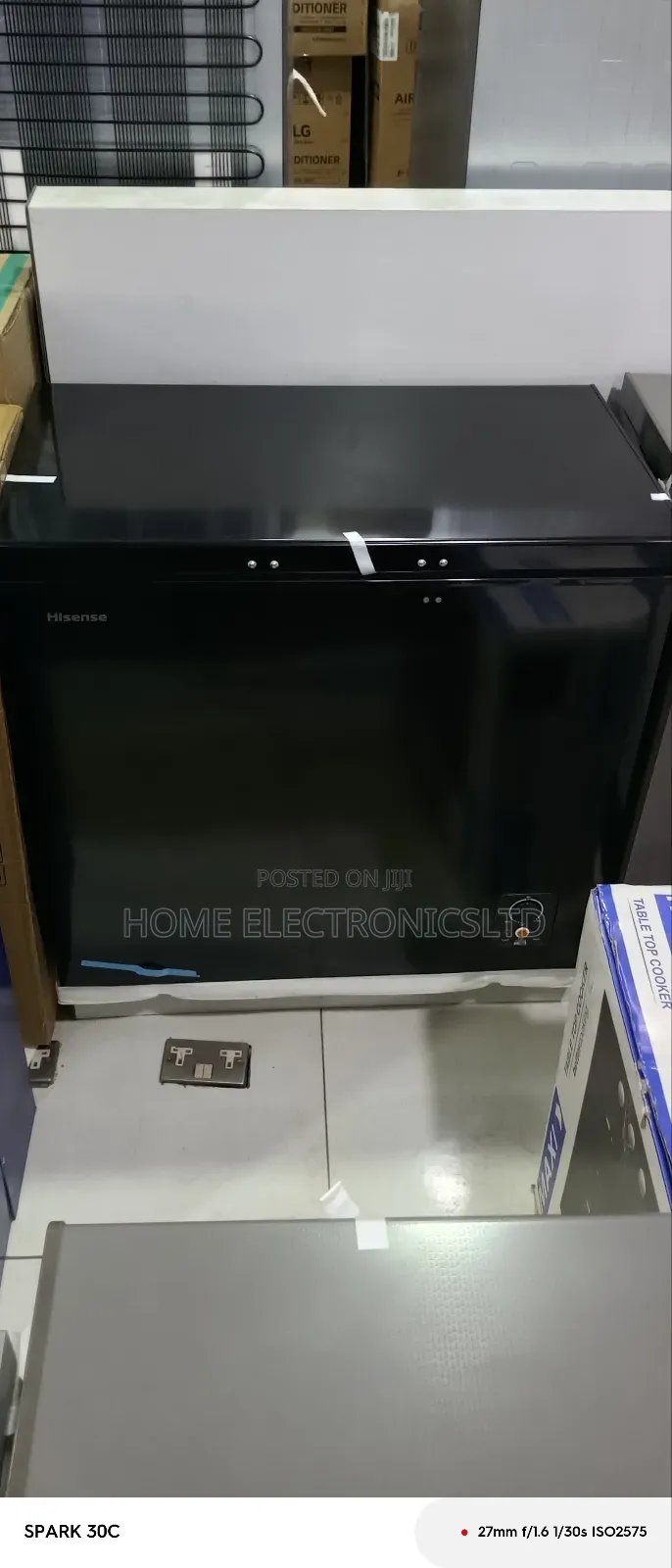 Hisense Chest Freezer 189 Liter Black