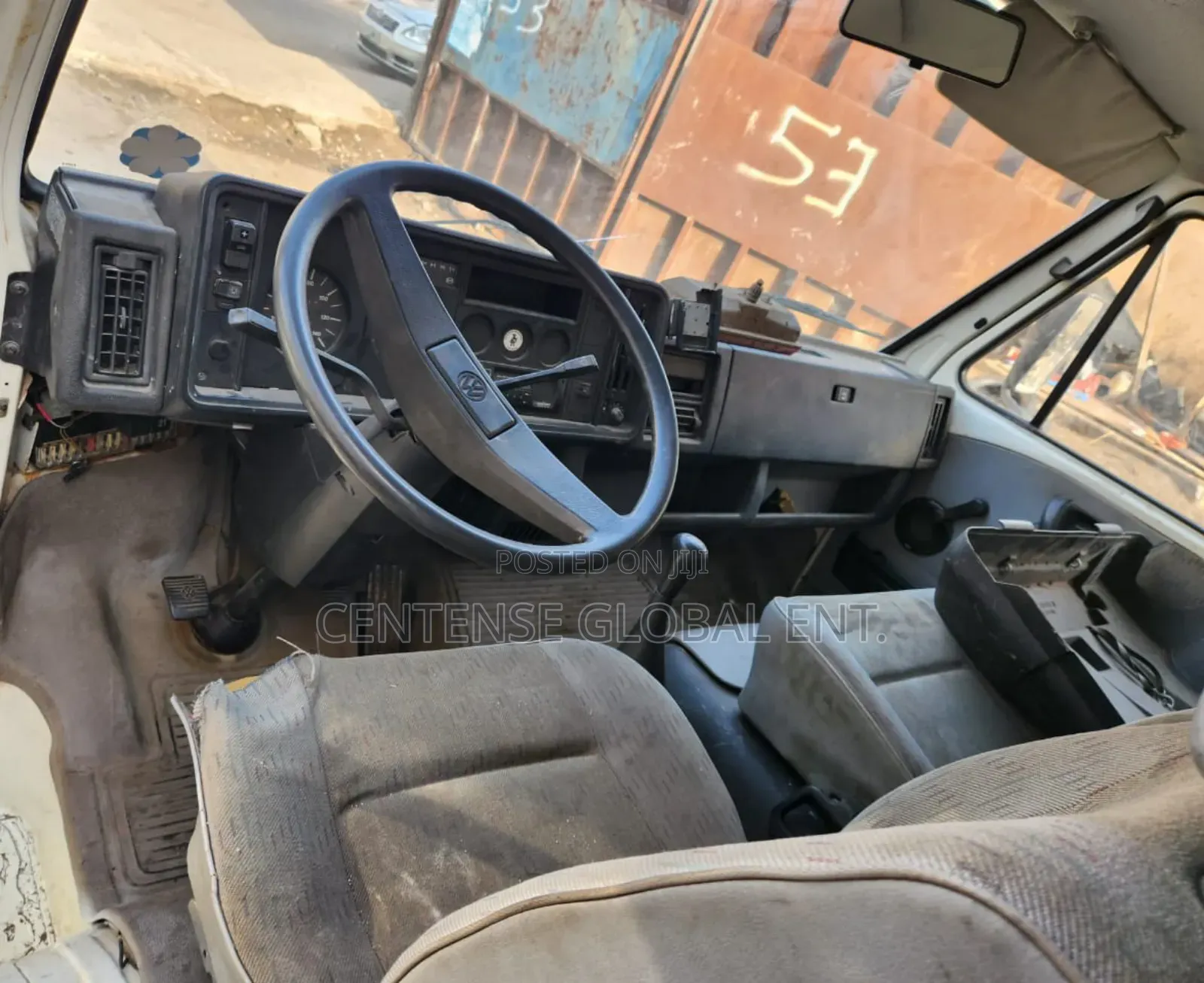 Volkswagen LT 2000 White