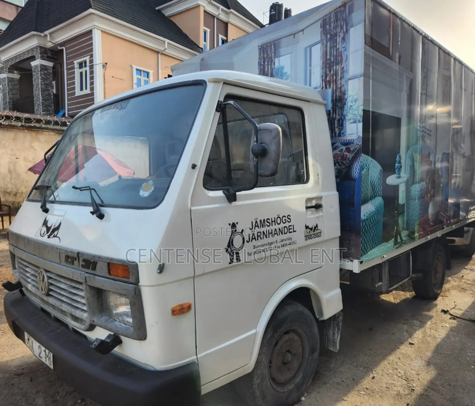 Volkswagen LT 2000 White