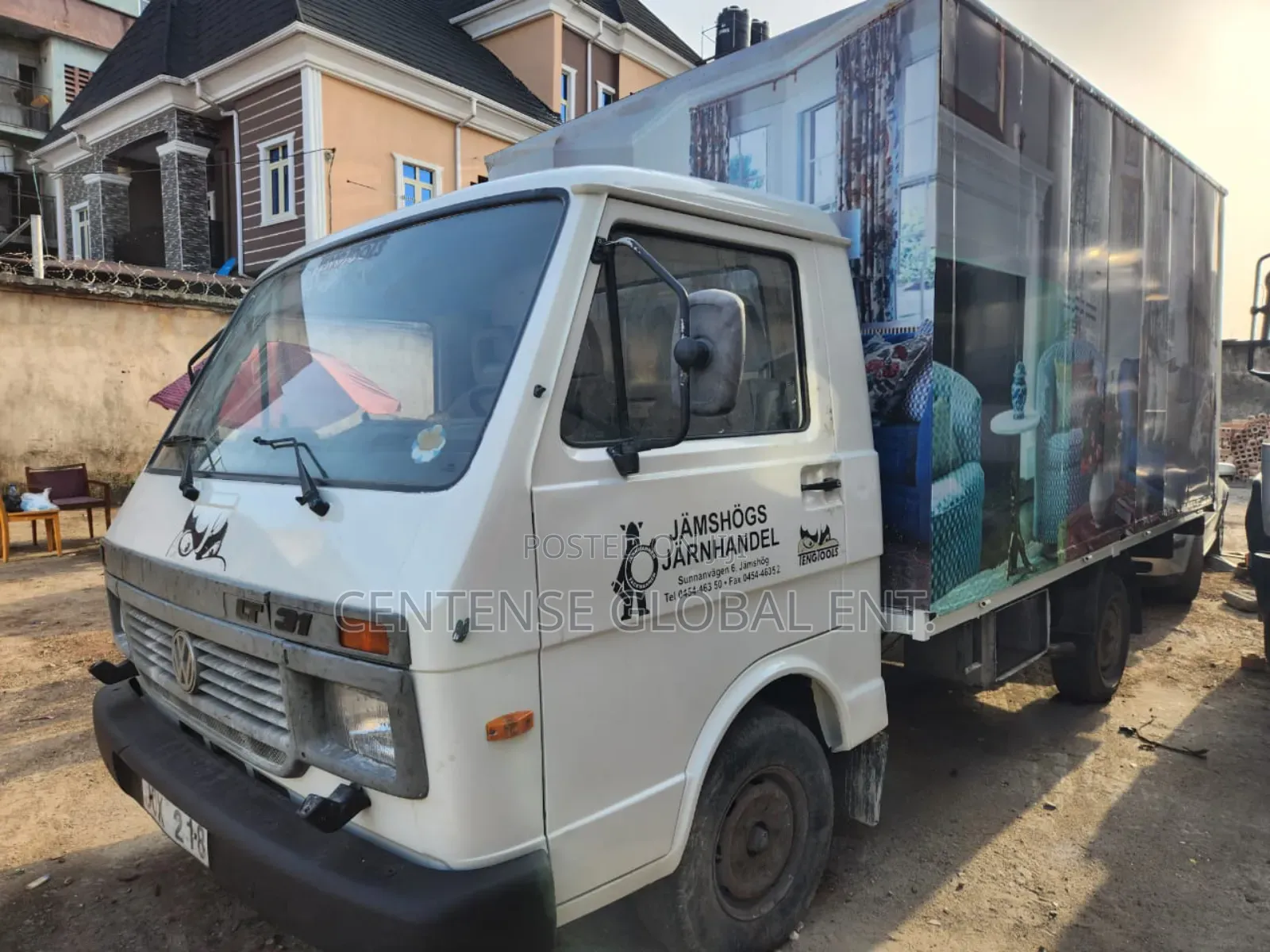 Volkswagen LT 2000 White