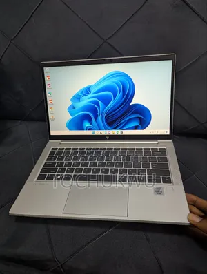 Laptop HP EliteBook 830 G7 8GB Intel Core I5 SSD 256GB