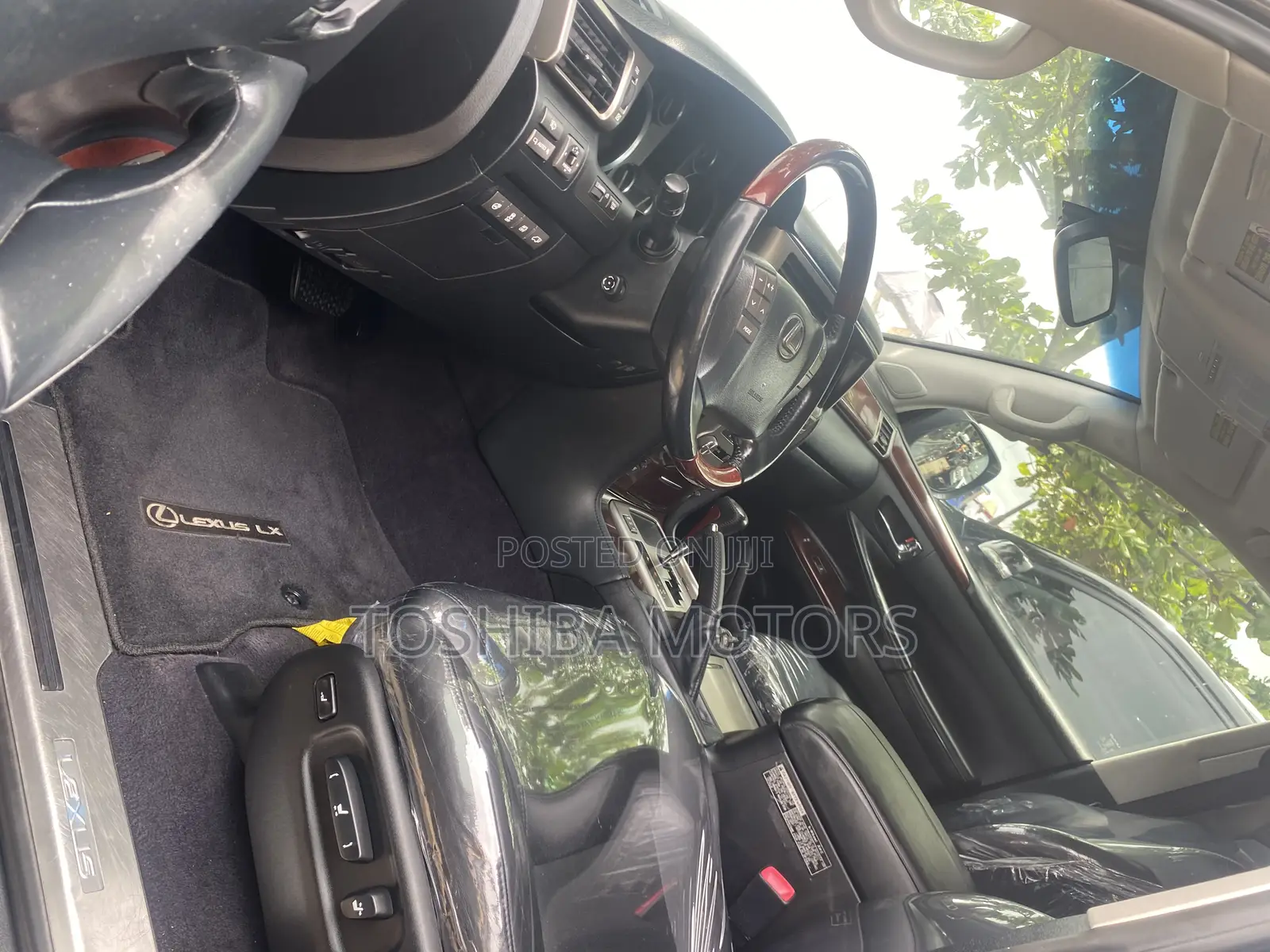Lexus LX 570 AWD 2017 Gray