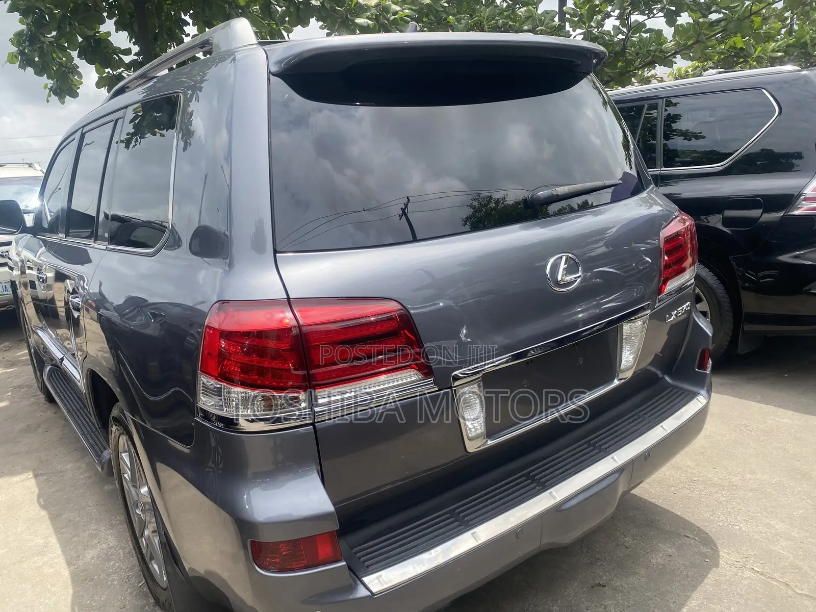 Lexus LX 570 AWD 2017 Gray