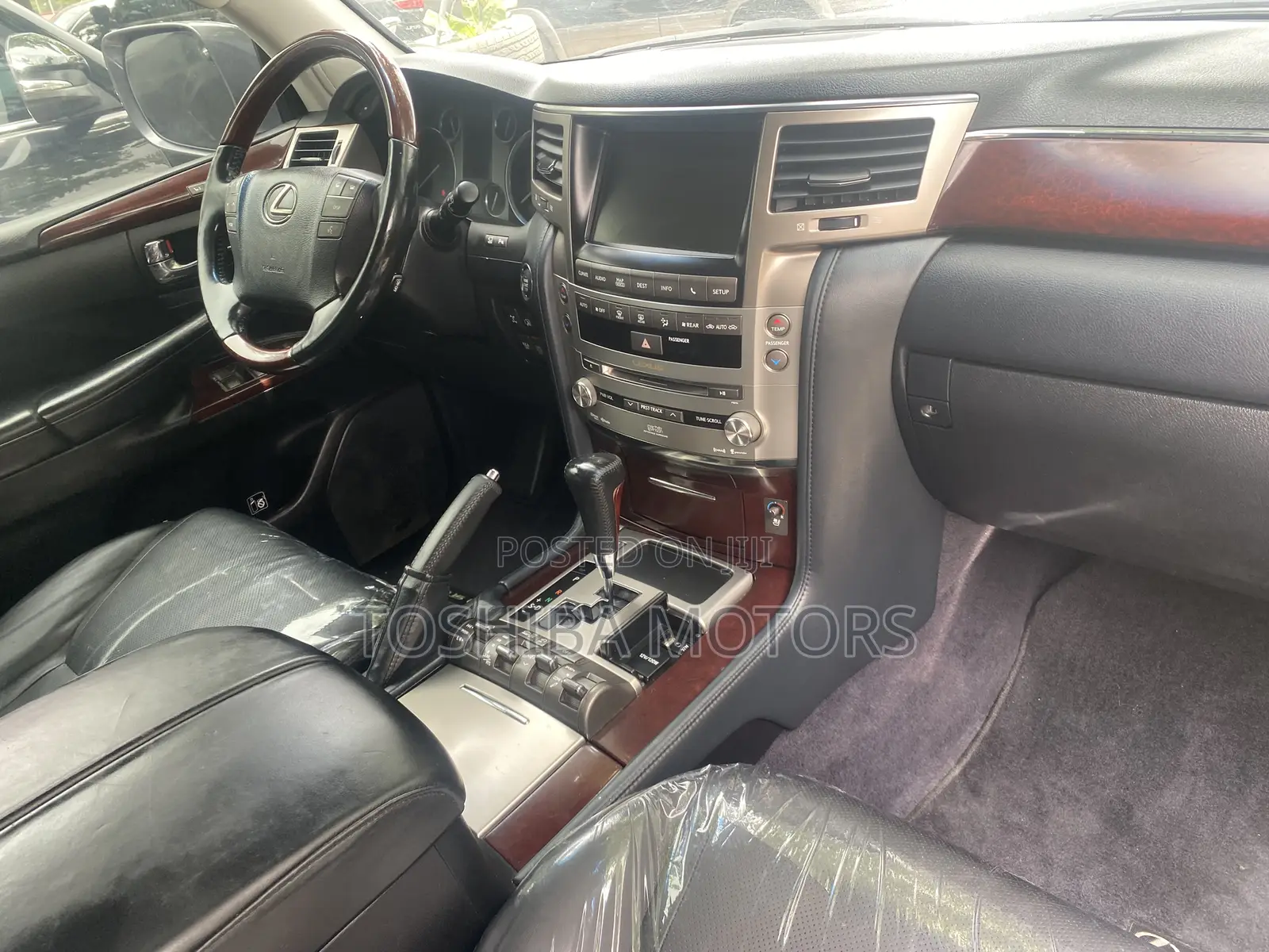 Lexus LX 570 AWD 2017 Gray