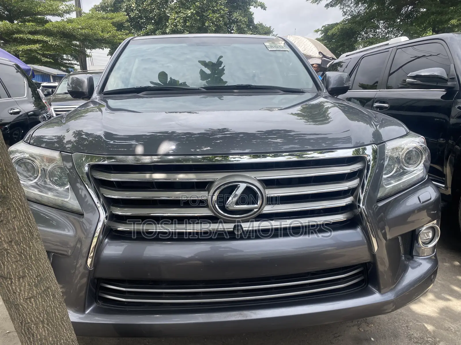 Lexus LX 570 AWD 2017 Gray