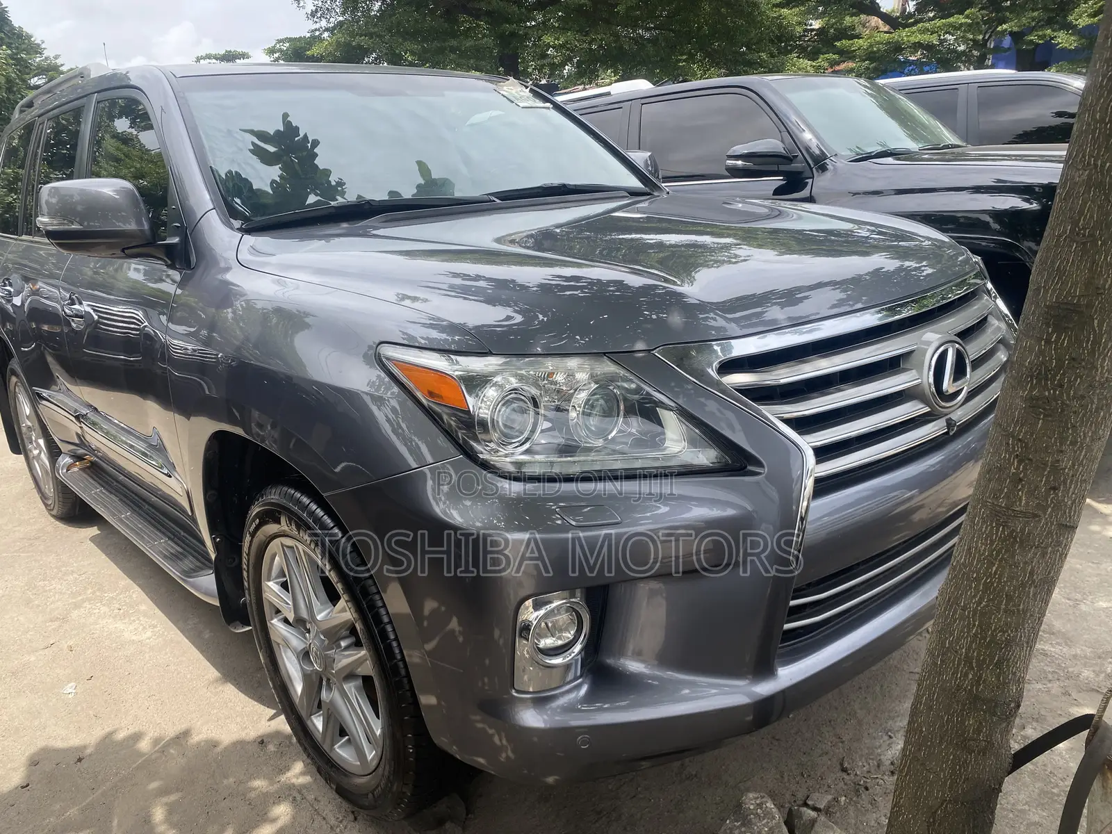 Lexus LX 570 AWD 2017 Gray