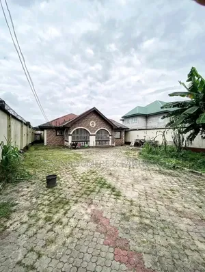 3bdrm Bungalow in Rumuewara Eneka Port for sale