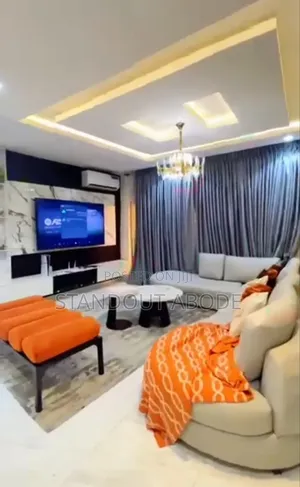 2 Bedroom Luxury Apartment Shortlet