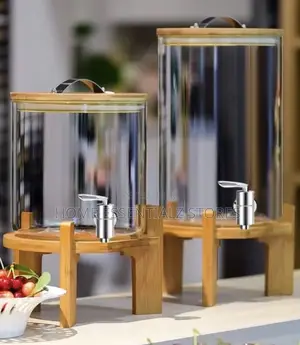 Borosilicate Glass Juice Water Dispenser With Bamboo Stand and Tap