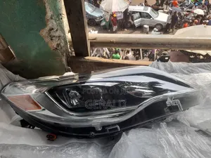Headlamp Avalon 015