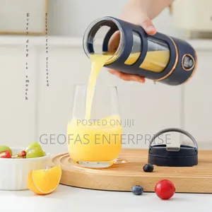 Rechargeable Multi-Functional Portable Fruit Juicer Blender
