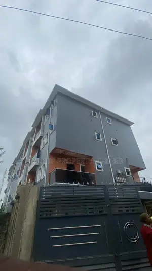 1bdrm Block of Flats in Onike Yaba for sale