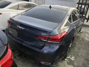 Hyundai Genesis 2015