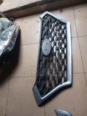 Tucson 2019 Front Grille