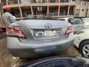 Toyota Camry LE V6 4dr Sedan (3.5L 6cyl 6AM) 2009 Silver