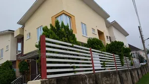 4bdrm Apartment in Paradise Estate, Life Camp for sale