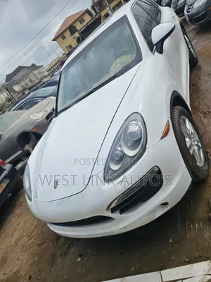 Porsche Cayenne S 2013 White